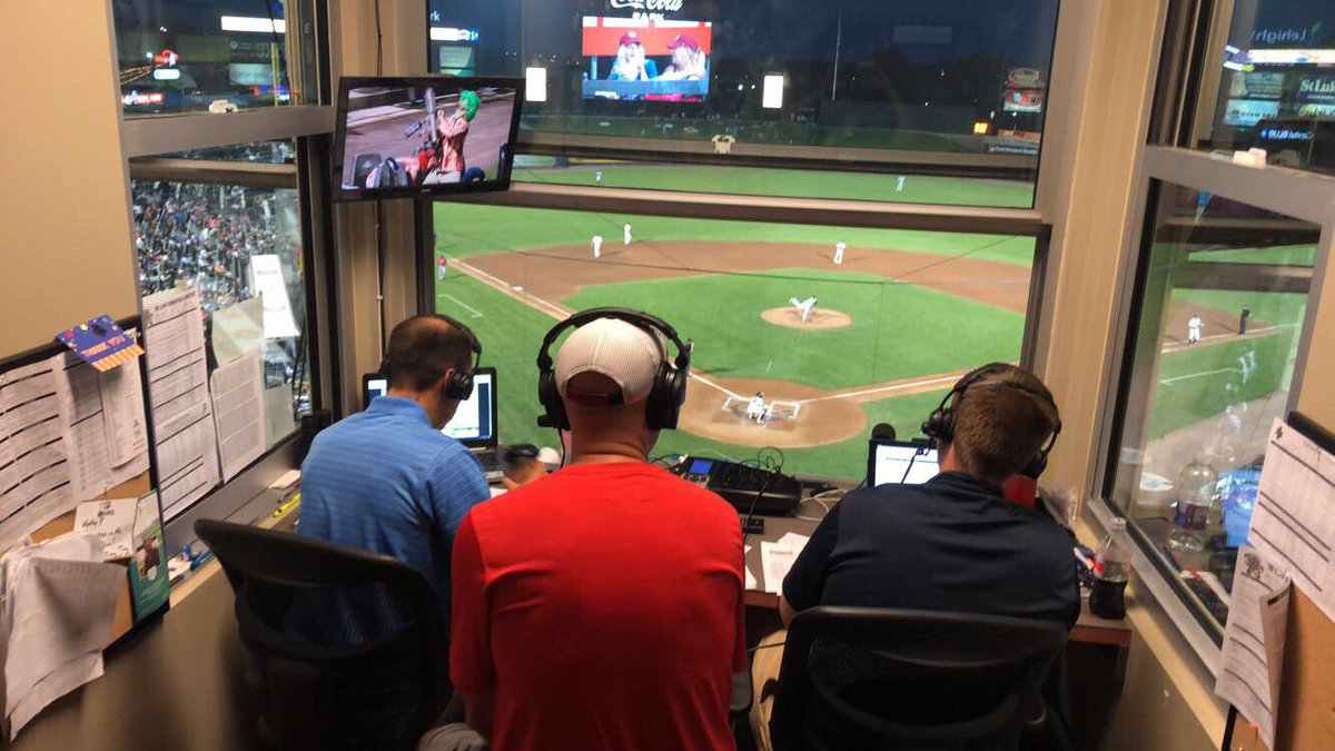 challman_8's tweet photo. Huge shoutout to @PigsRadio and @PatMcCarthy_ up in the booth last night taking care of @PigsMemberships Jonathan Peters! #BaconUSA #30DaysofPrizes https://t.co/ZP0hiS2eCv