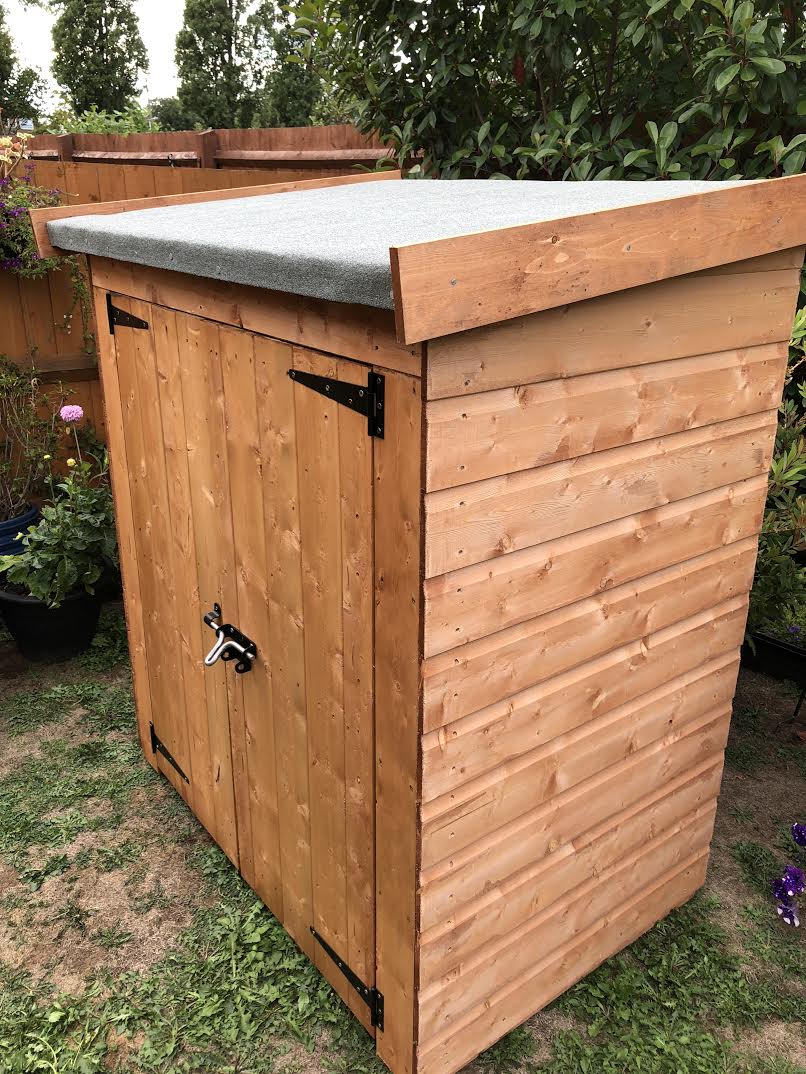 lemonfencing's tweet image. Our Clutter box is ideal if you do not have a lot of space in your garden or need a space to store smaller garden items such as garden chair cushions or the kids garden toys. #lemonfencing #clutterbox