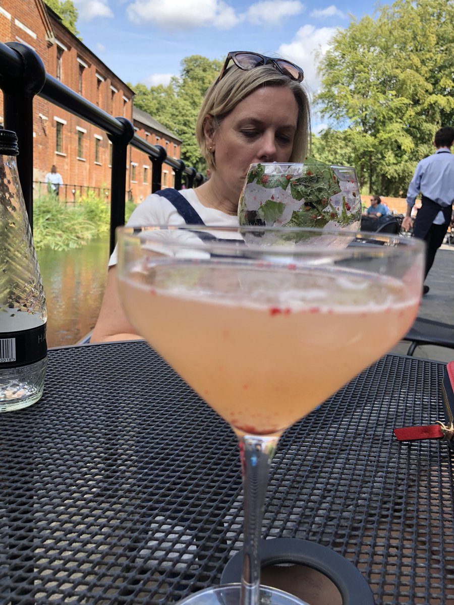 Cleric20's tweet image. More #gin than usual by this time on a Friday... Epic experience at @homeofbombay #bombaydistillery