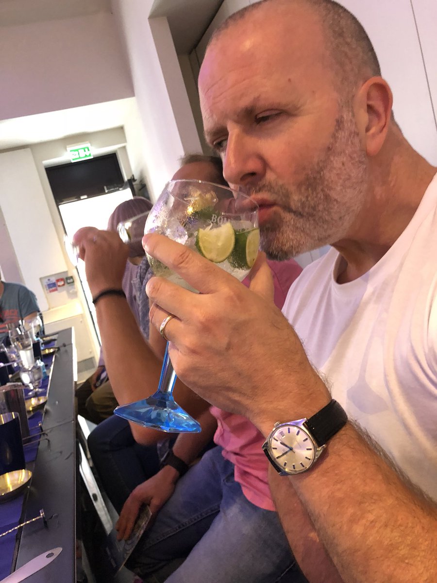 Cleric20's tweet image. More #gin than usual by this time on a Friday... Epic experience at @homeofbombay #bombaydistillery