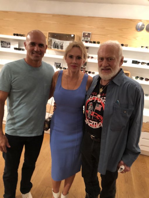 View image on Twitter