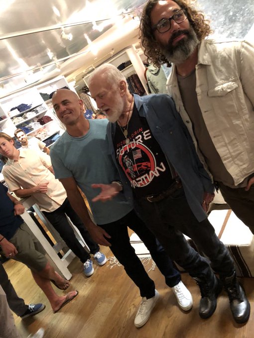 View image on Twitter