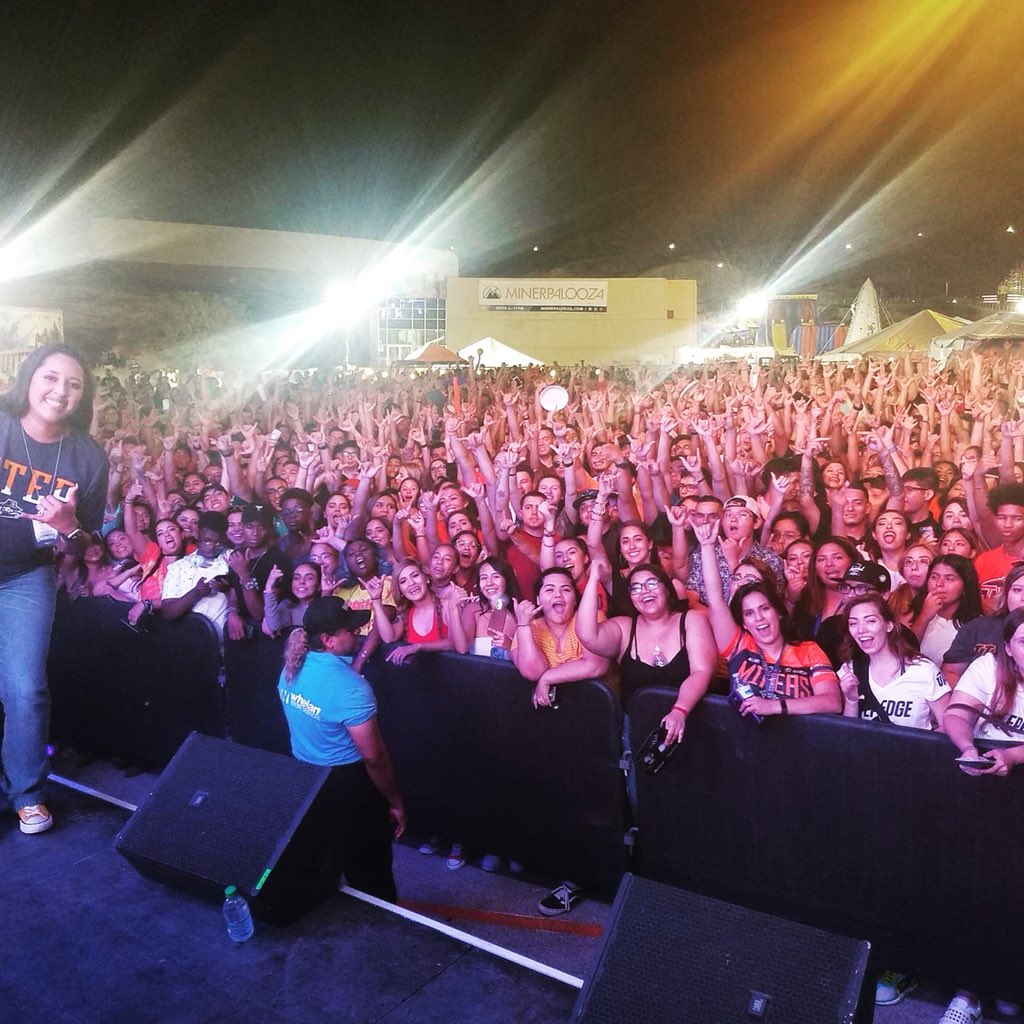 monica_EPT's tweet photo. ....: before Pauly D! <3 #Heart #Passion #NonStop #Love #BestJob #Power102 #LetsGo #PaulyD #KillinIt #Radio #OnAir #MinerPalooza - INCREDIBLE ATTENDANCE!!! So ready for UTEP Athletics!! #BOOM #MonicaCastilloAvailableForHire https://t.co/jFDw47siyT
