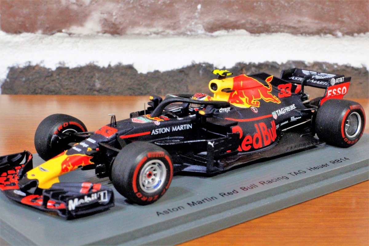 Uzivatel ポストホビー厚木店 Na Twitteru スパークの F1 18モデルも入荷しています Red Bull Rb14は タイトルスポンサーに アストンマーチン を迎えて 現時点で3勝を飾ってますね 来シーズンはいよいよホンダエンジン 日本gpも契約更新ということで 目が