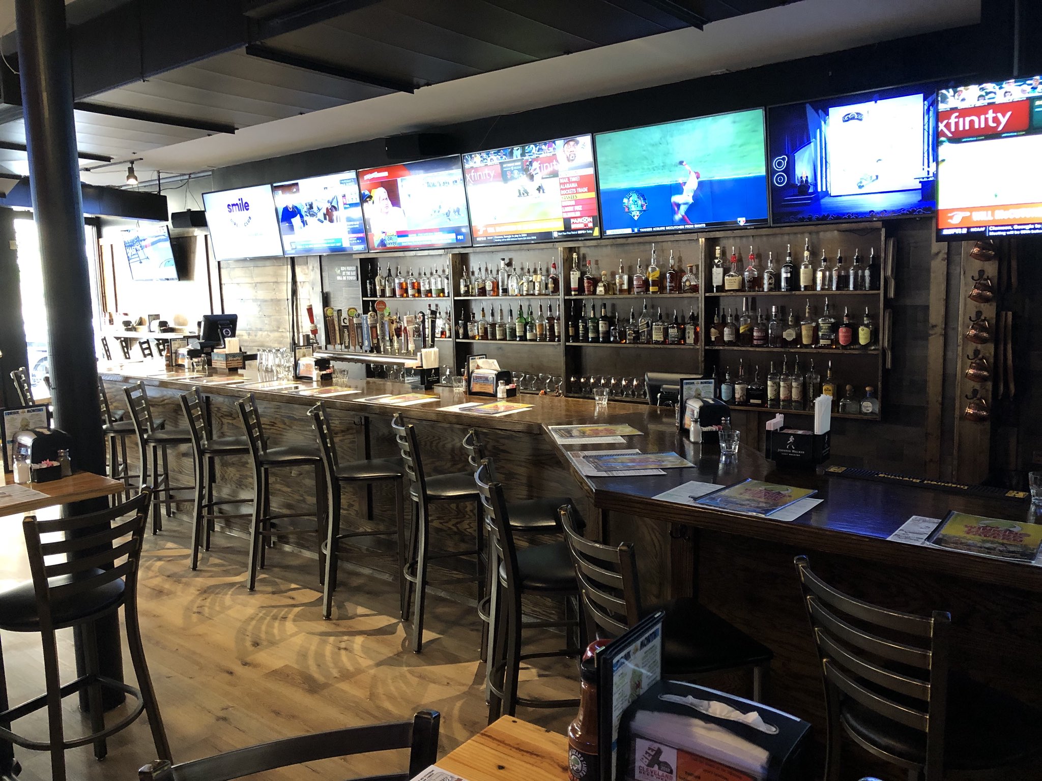 Winking Lizard on Twitter: "Alright Lizard Nation! Gateway re-opens