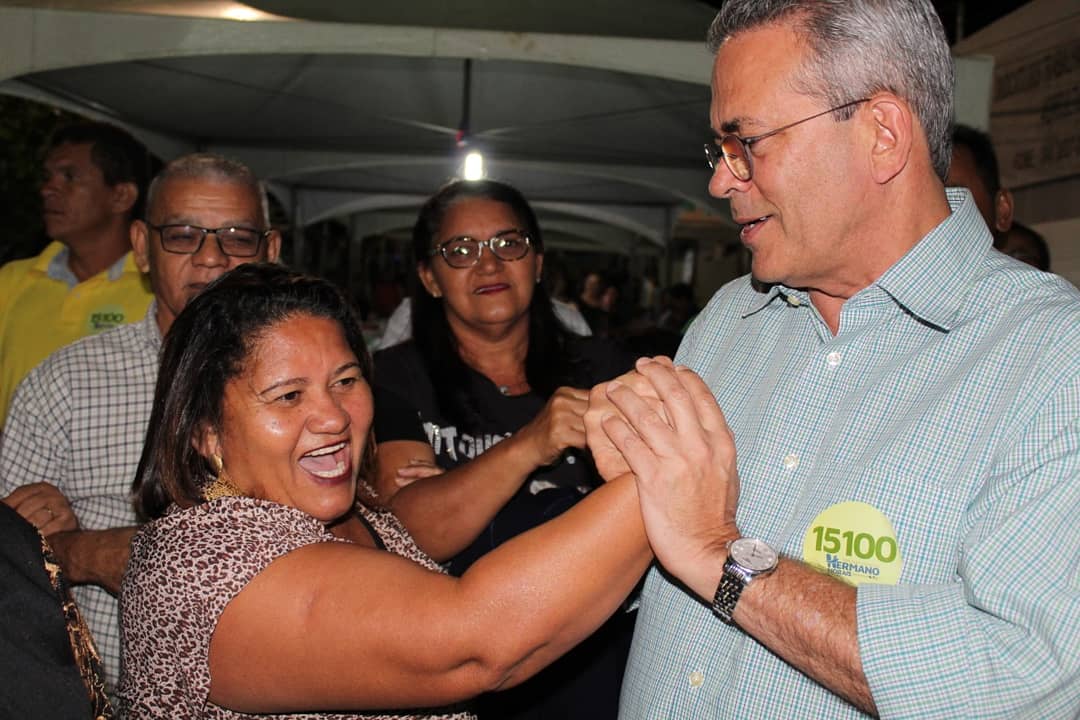 HermanoMorais's tweet photo. Participei da abertura da VI edição da Feira da Cultura de #BentoFernandes. Os parabéns vai para o secretário João Maria (João do Jaraguá) e o prefeito Júnior Marques pelo incentivo e organização dessa importante festa para população. Juntos conosco participaram os secretários. https://t.co/vzhKogGbiE