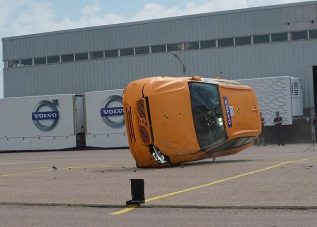 NorthSurreyAuto's tweet photo. Did you know that Volvo was the first car maker to introduce:
Side curtain airbags
Oxygen sensors for emission control
Three-point safety belts
Blind spot warnings
Side-impact protection
Cyclist detection system
Roll stability control
Rear-facing child seats
... and more?
#V… https://t.co/YtzO9Ze8sN