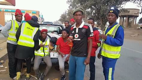soldati_luyanda's tweet photo. We thank the Stakeholders who donated Food to our comrades who are walking from Mahikeng to Pretoria
#PardonUsMrPresident
#LongWalkToUnionBuilding
@CyrilRamaphosa https://t.co/3XwQCirCo3