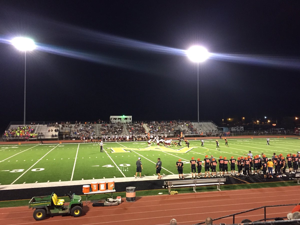 Hillside43050's tweet photo. Home opener for @mvhsjackets #gojackets #mountvernonohio https://t.co/1OiVVVxeeL