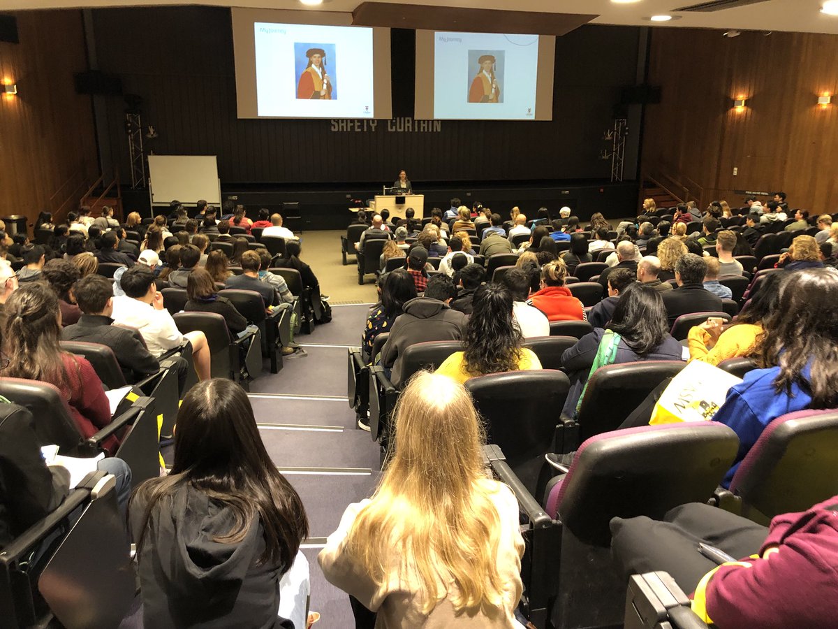 UNSWScience's tweet image. Astronomer, author, speaker and TV presenter – the wonderful Prof @lisaharveysmith captivates the future students &amp;amp; parents as she shares her experience in #science on #UNSWOpenDay
