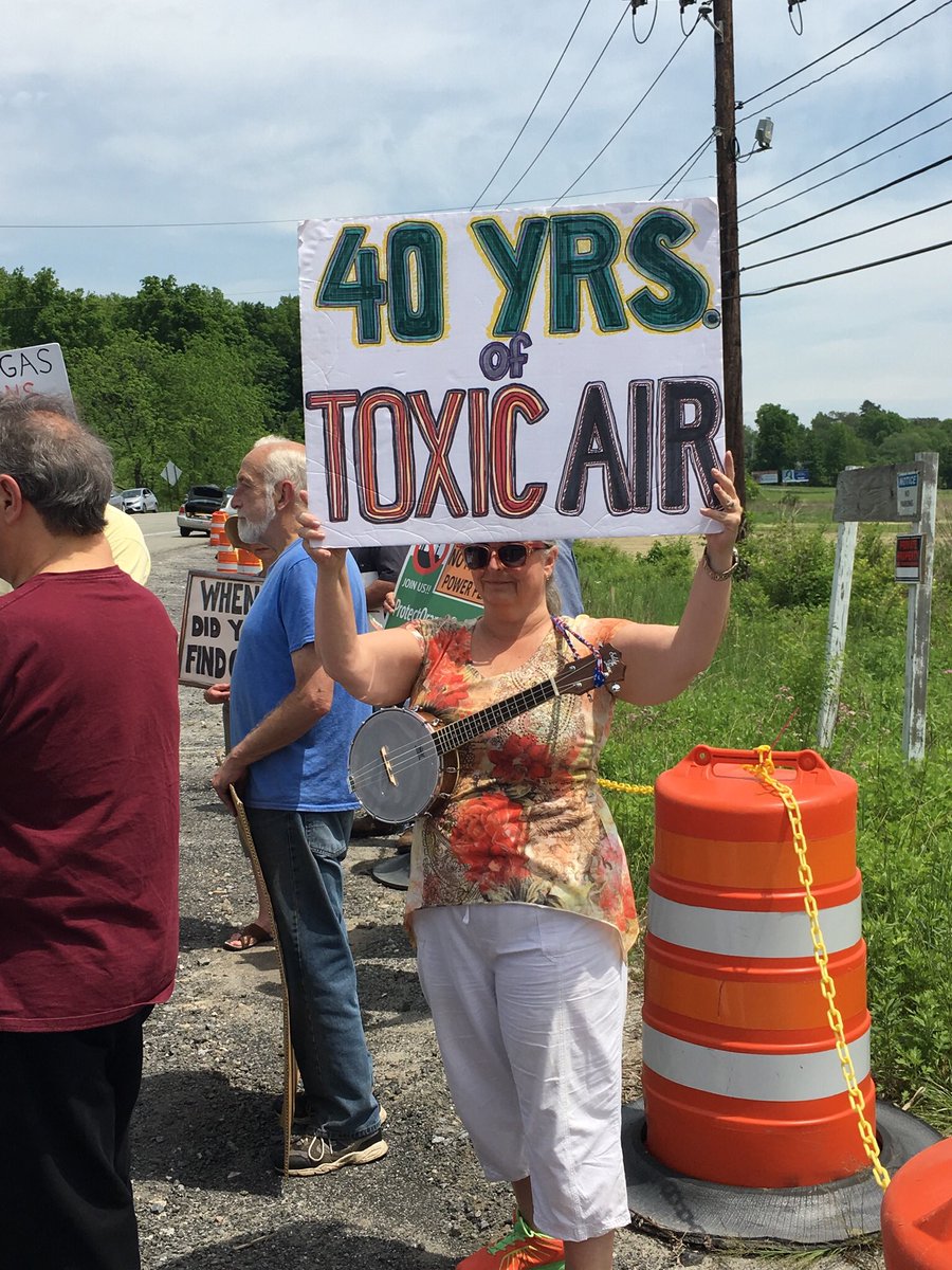 joanbtirrell's tweet photo. @NYSCRAM @NYGovCuomo #govCuomo- here are #cpvVictims . #PercocoBribery in yr office brought this destruction 2 our homes. We are sick of defending our interests to a wall of arrogant silence in Albany. R u going 2 act now? Or do we vote you out of office? The People r pleading- #closeCPVNow https://t.co/aNnRGBdFHv