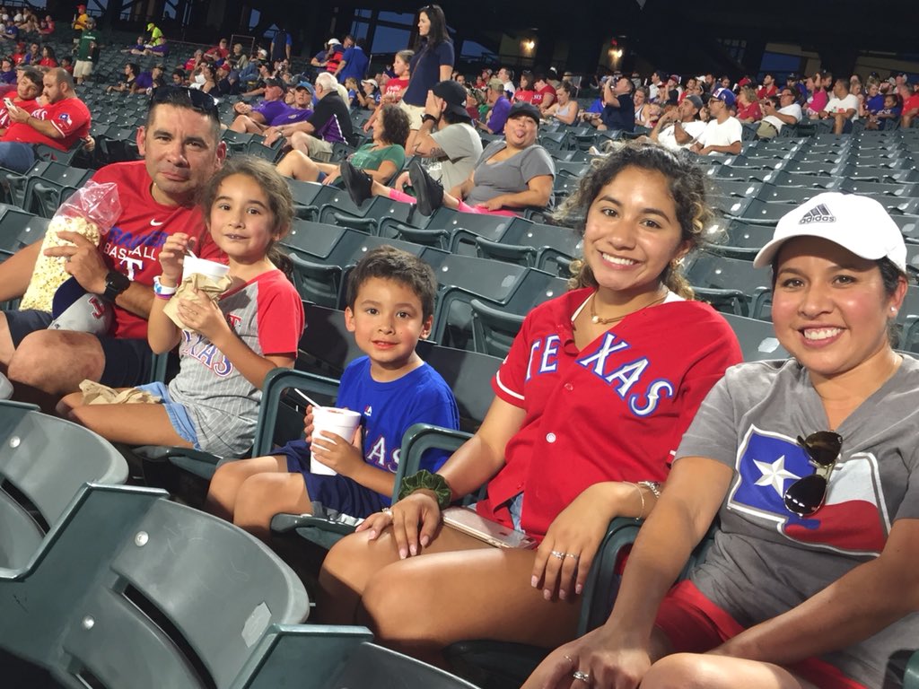 Lisa Loera tweet media