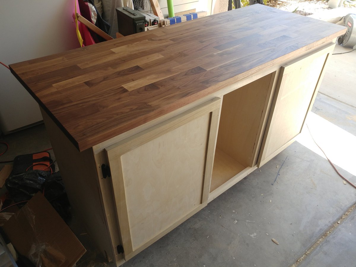 GoaldenServices's tweet photo. This home #bar is just about complete! Well the base is at least! A #winefridge goes in the middle section and lots of #whiskey #rum #vodka &amp; #tequila as well as some #beer #furniture #furnituredesign #woodworking #handmade #handyman #localbusiness #smallbusiness #LasVegas https://t.co/EPY00R2wRy