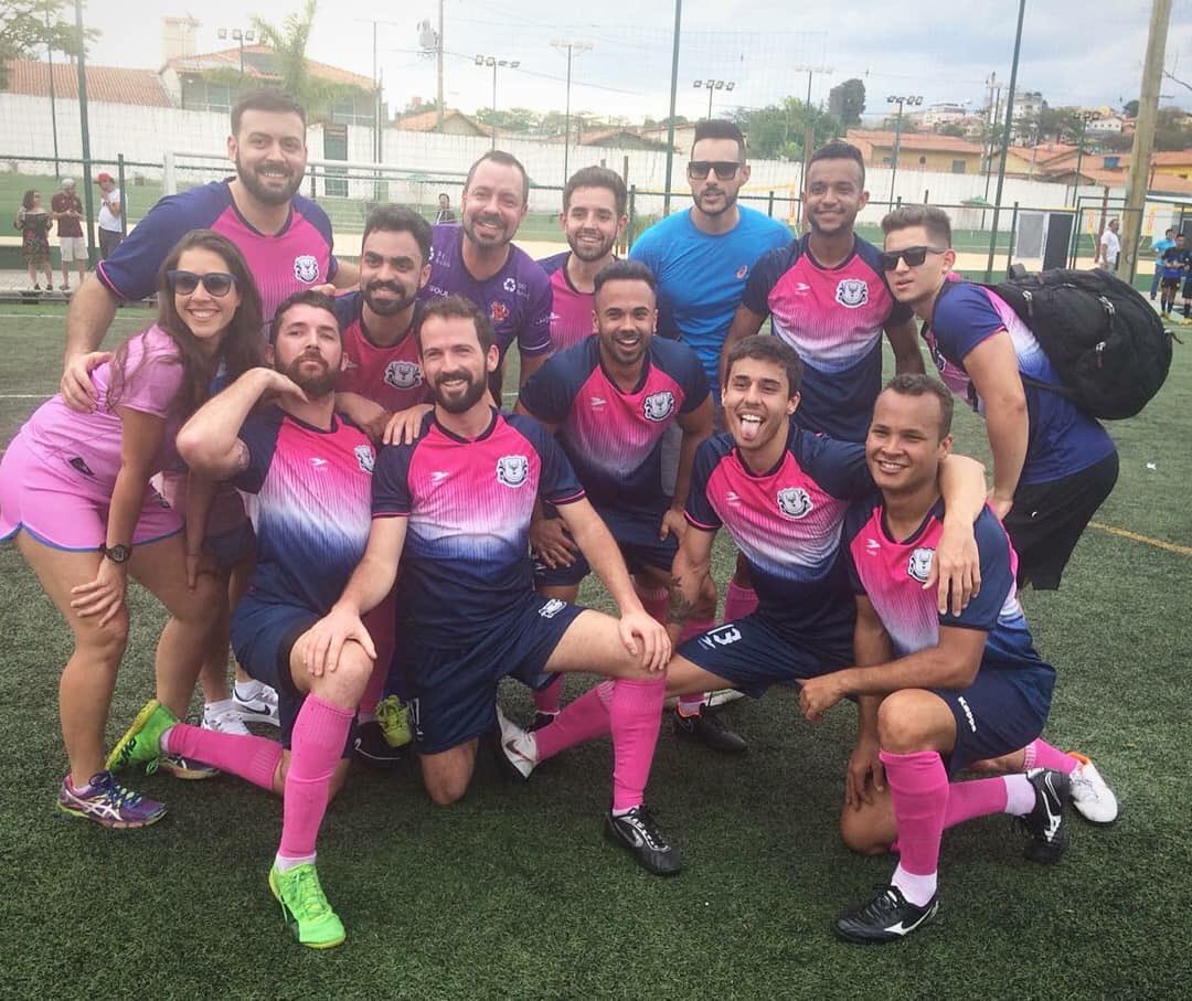 bharbixas's tweet photo. Nesse Domingo 02/09, nossos lindos do futebol irão jogar mais um jogo em busca da segunda vitória consecutiva pela Liga Ouro contra O BSG ao 12:00 na Arena 7 Beach Club Av. Heráclito Mourão de Miranda, 907 - Alípio de Melo. Bora torcer pra esse time maravilhoso?#bharbixas #lgbt https://t.co/ASQfTemJkZ