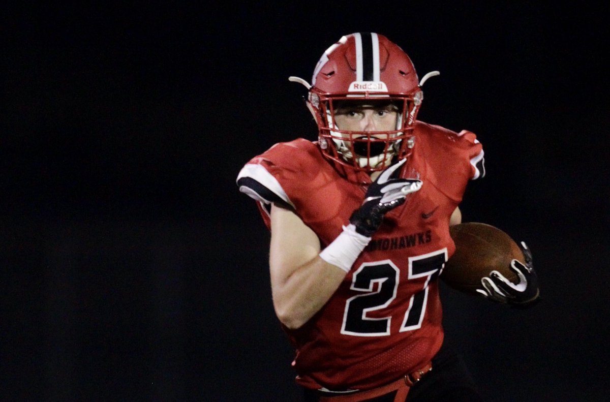 NickGrahamPhoto's tweet photo. Madison beats Reading 46-0. Game called with 8 minutes left for lightning. @journalnews @MadisonMohawks @rickcassano https://t.co/MsF7WcZMob