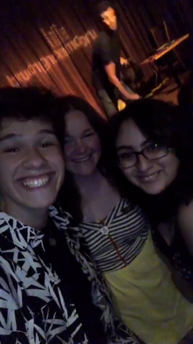 SJOlzanskiNews's tweet photo. Sebastian with fans at the #WAYUPTOUR in Chicago today https://t.co/xqU4xln9Q1