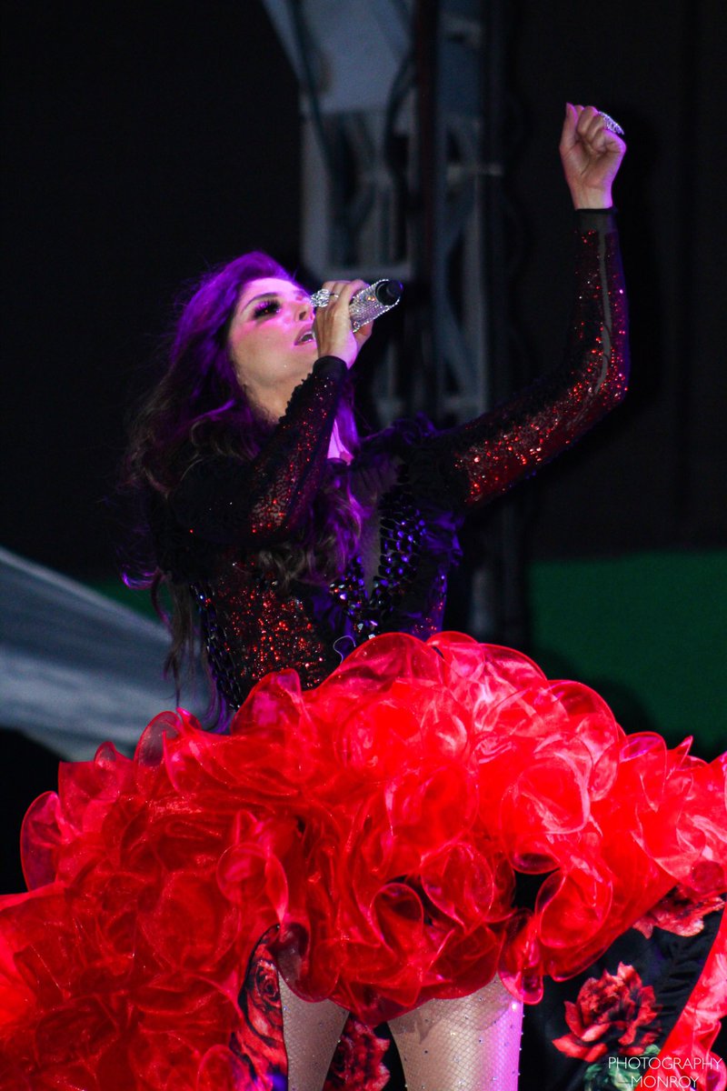 Abel74943771's tweet photo. #AnaBarbaraFeriaTijuana #FeriaTijuana2018 #septimabanda aya hay habladurias que este sabado la reyna grupera estara en el palenque de tijuana vamos a verla @hugomejuto @PedroPrietoTv @LAURAGII https://t.co/UKVXv0DNYU
