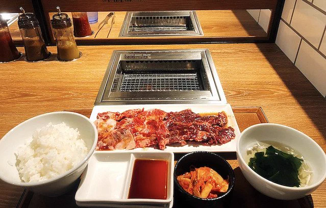 一人で行ける？！おひとり様用の焼肉店がオープンしたらしい！！