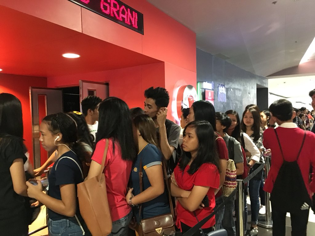 DARRENaticsIL's tweet photo. #TheHowsOfUs Iloilo Blockscreening.

DARRENatics THOUloyAngLove https://t.co/jdFCU2UqyN