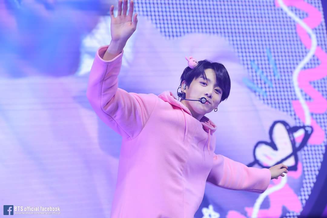 BTS_National's tweet image. [#정국생일ㅊㅋ]
2018 G. C. F Day (4) @BTS_twt #HAPPYJKDAY
(m.facebook.com/story.php?stor…)