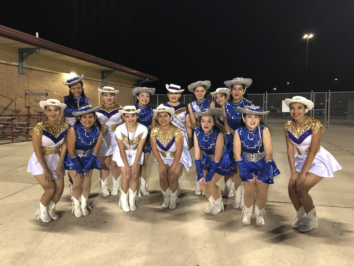 jhsfillies's tweet image. A big shout out to our super sweet wolf friends we met at crossover! #LBJWolves #BleedBlue #MustangNation 💙