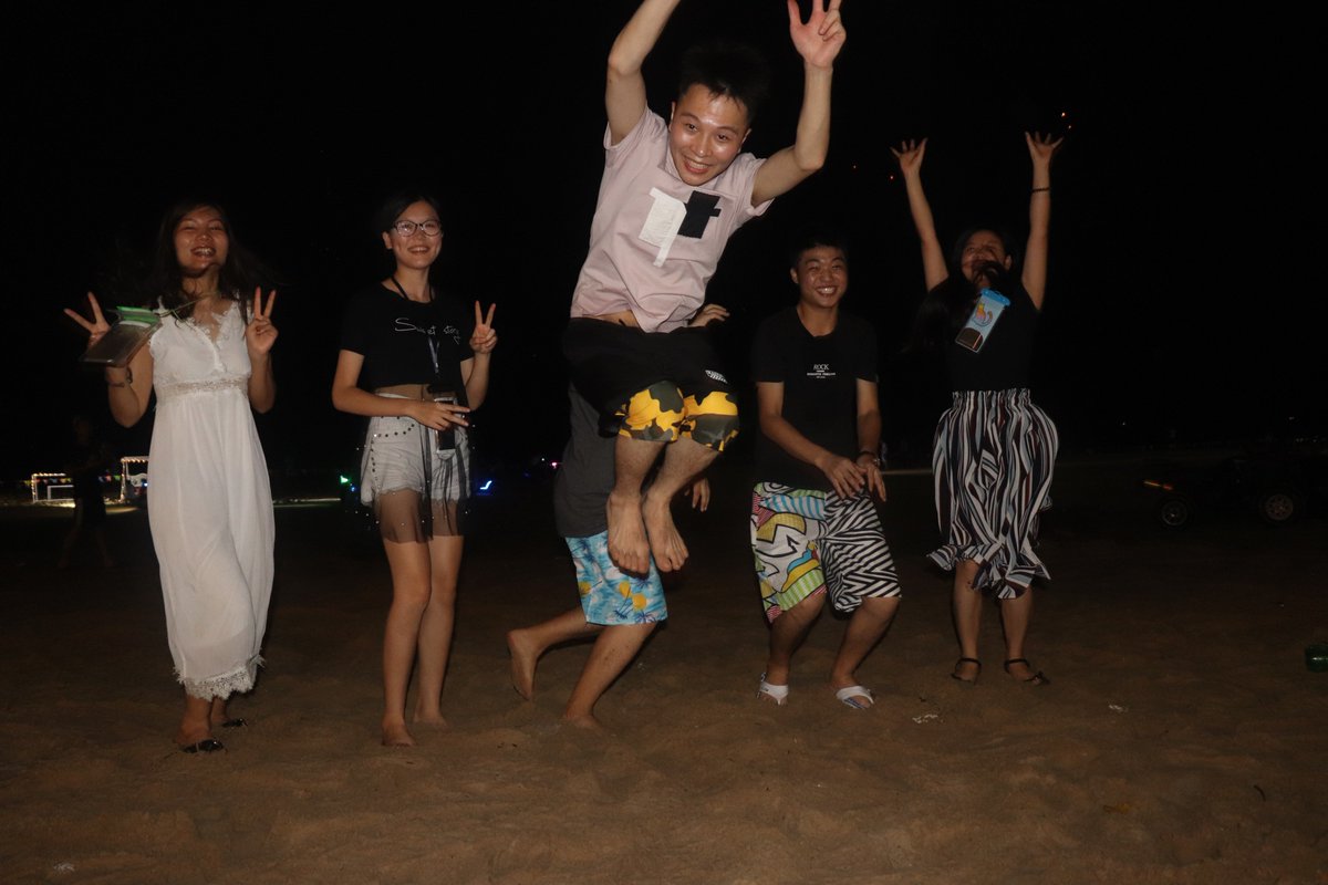 Abelyperfume's tweet image. Company trip, happy time~
#abely #perfume #trip #bottle #holiday hashtag#sea #beach #2018 #summer #team