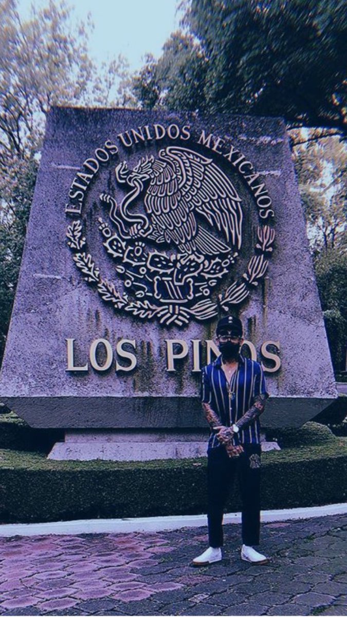 m_zamarripa's tweet image. O quizá se sienten kendall Jenner, Rihanna, Justin Bieber y Miley Cyrus desde que viven en #LosPinos. Por lo pronto ya tienen a #JonBoy el mismo tatuador que ellos