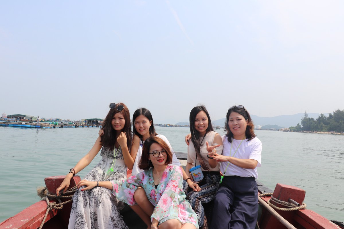 Abelyperfume's tweet image. Company trip, happy time~
#abely #perfume #trip #bottle #holiday hashtag#sea #beach #2018 #summer #team