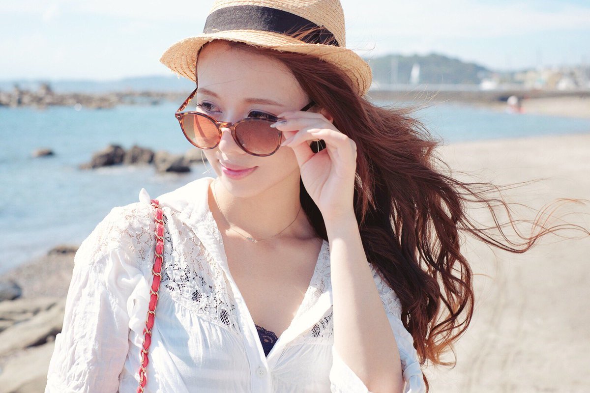 ekatarouA's tweet photo. 海、夏、貴女

model_∃ウコさん
@8yoko9 https://t.co/yKCfeq3Jd5