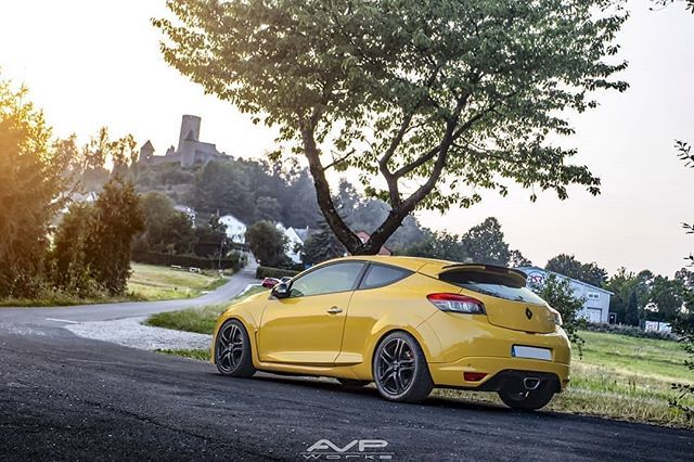 @avpworks -  MRS3 250 CUP |  Nordschleife
🚗: @serra3
#renault #clio #sport #r27 #cliors #cliosport #clio197 #csoc #turborenault #trackporn #trackmonster #functionoverform #cars #maximumattack #track #trackweapon #racecar #racing #carporn #motor #suns… ift.tt/2N4jGDm