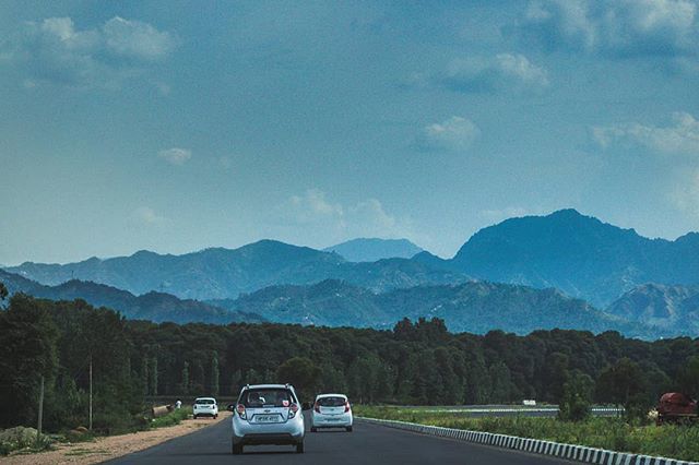 #dopeclickz #himachalpradesh #drive #travel #artofvisuals #himachal #drive2 #travelphotography #moodygrams #himachalpictures #car #travelgram #fatalframes #himachaldiaries #drive2ru #instatravel #way2ill #instahimachal #cars #travelling #visualambassador… ift.tt/2PlQdm5