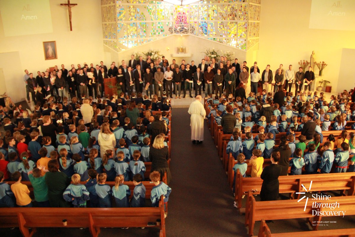 NewmanCollegeWA's tweet photo. Celebrating the wonderful gift of our Fathers and Father figures at todays K-Y2 Paraliturgy. Through prayer and song we thanked them for all that they do for us #Celebrate #shinethroughdiscovery #FathersDay #MaristFamily #FamilySpirit @mitchxtgt @PaolaRich7 https://t.co/wGpTUiCzWK