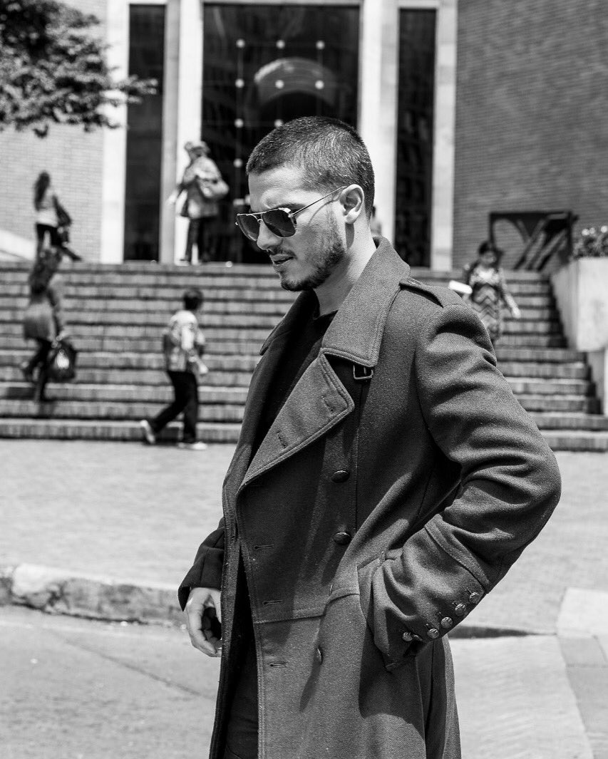 PipeBueno's tweet photo. Puedo ser el escolta de la que QUIERA !!! Solo déjenme saber jejejejeje !! https://t.co/xfkZL7bvPb