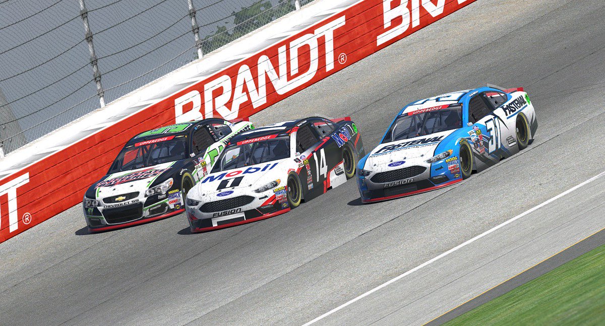 HVMTeam's tweet photo. HVM finishes 5th and 6th respectively at Chicago tonight. Pit road mistakes cost Roberts some time while Fenlason seemed stuck most of the race. Big picture wise, a good night for us! Daytona Road should be fun in two weeks! https://t.co/qtFyv5JqL1