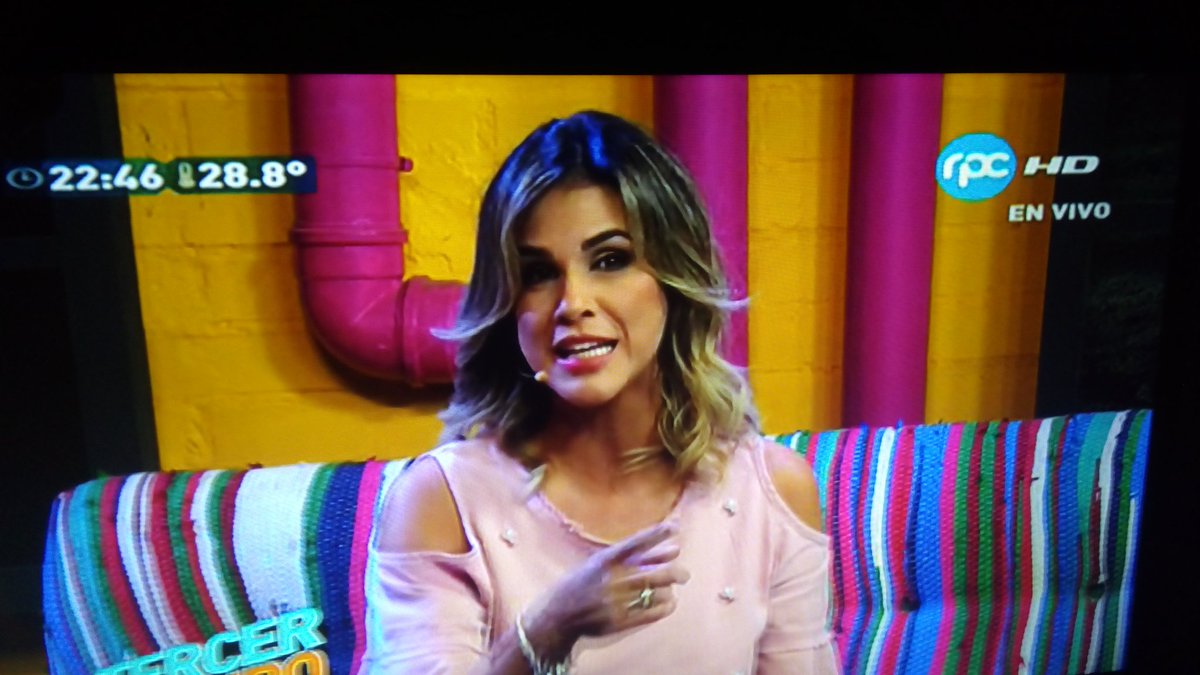 #TercerTiempo  excelente el programa..!!! Y @LaOlitte divina cm siempre!!!