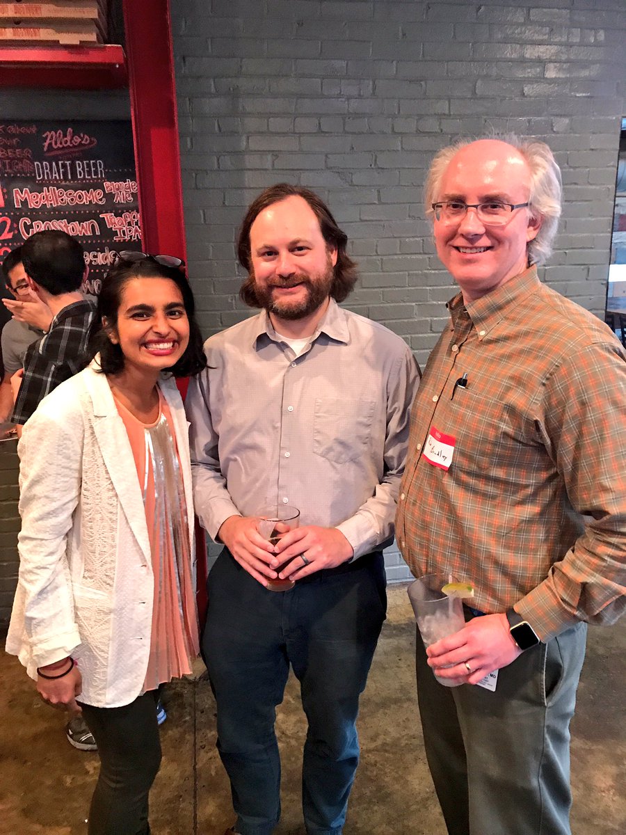 KinjalShah_MD's tweet image. "I had THE coolest case of a newly diagnosed TTP and...." This is how blood bankers greet each other
#happyhourSmallTalk 😂 with Drs.Ryder and Bradley! @mtpath @AABB 
#memphisBloodBankers #UTHSCPathology
