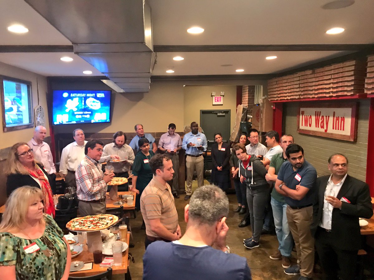 KinjalShah_MD's tweet image. "I had THE coolest case of a newly diagnosed TTP and...." This is how blood bankers greet each other
#happyhourSmallTalk 😂 with Drs.Ryder and Bradley! @mtpath @AABB 
#memphisBloodBankers #UTHSCPathology