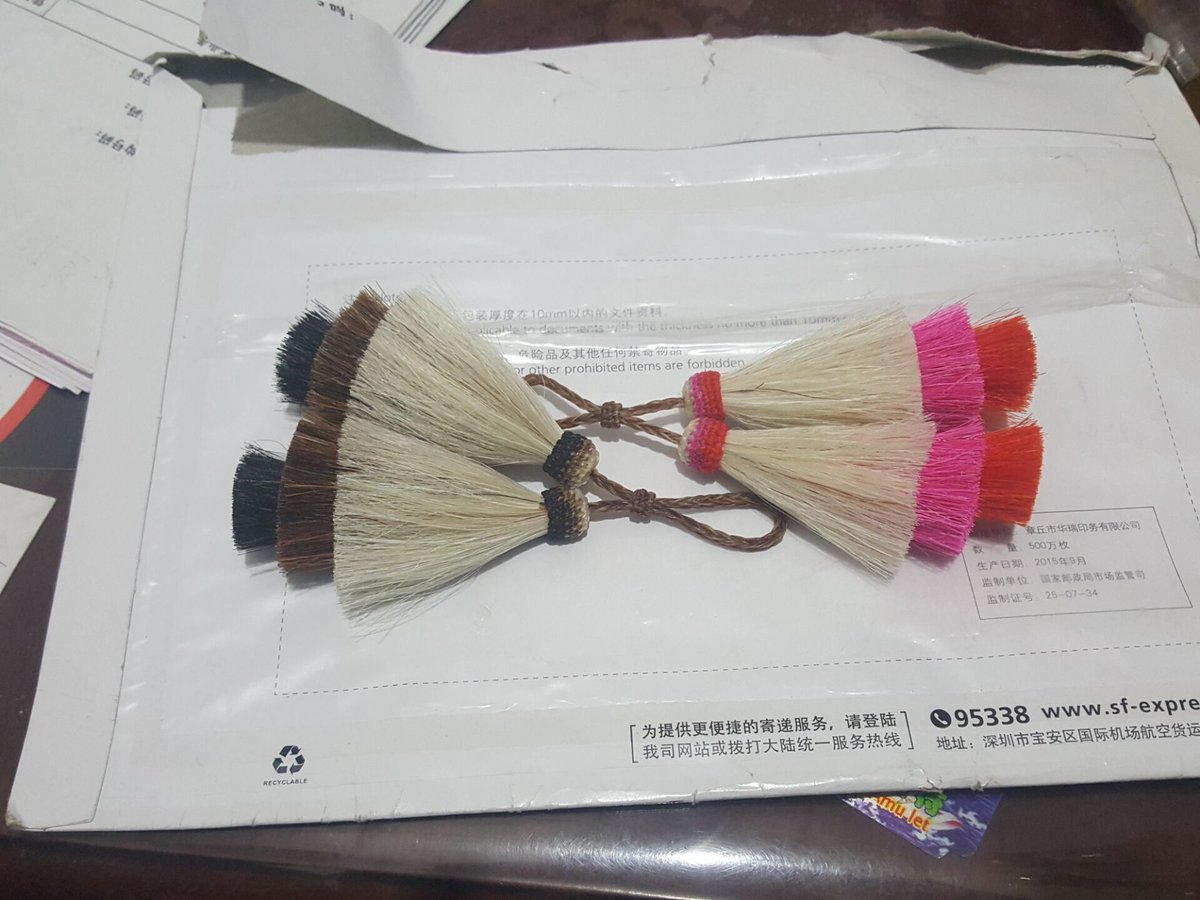 Horse hair tassel
wiremesh1983@outlook.com