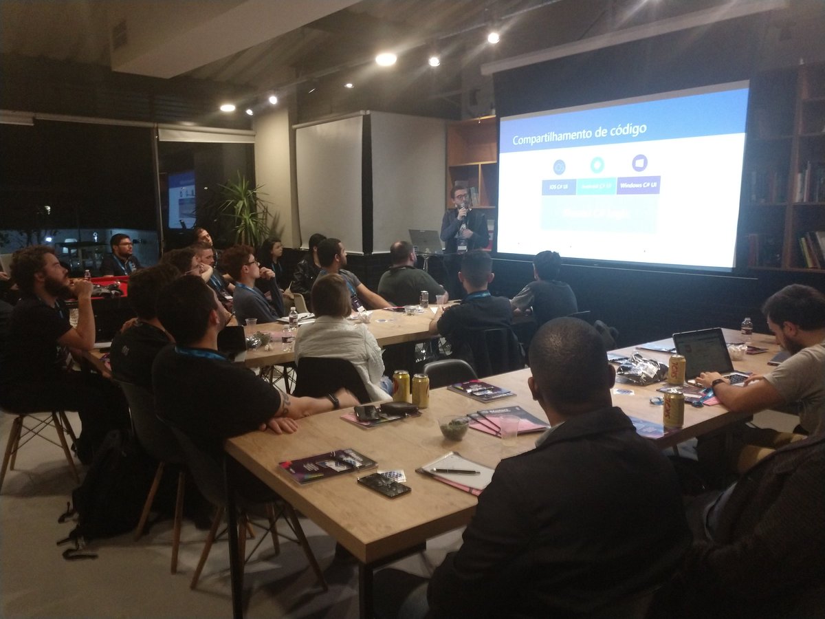 camaramilton's tweet image. E hoje não foi diferente! Hoje teve #setemasters lá na iMasters.
#gocommunity #godevelopers #azure #devops #devopsprofessionals #dotnetsp #aspnet #aspnetcore #visualstudio #microsoft #coffebit