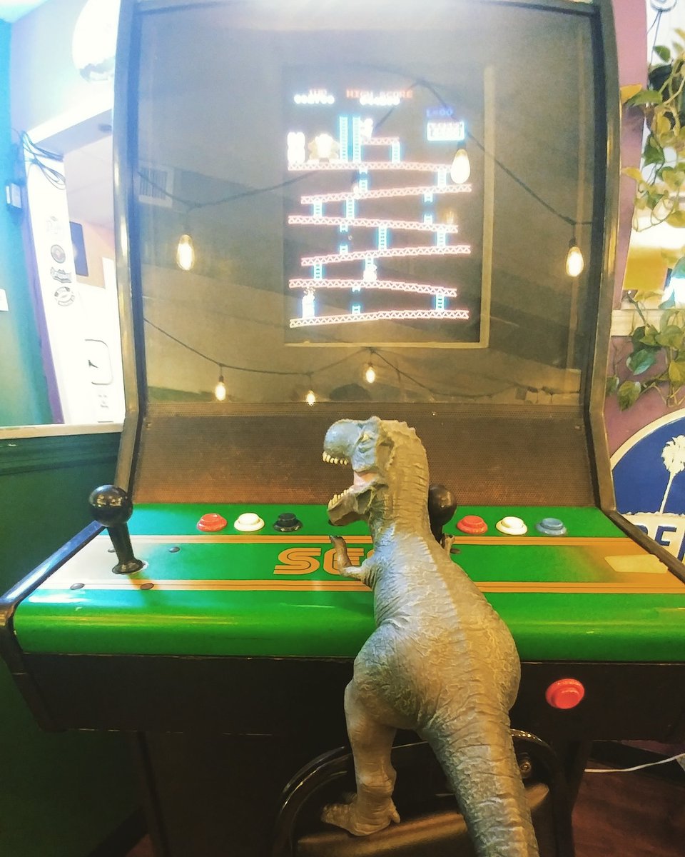 Coffeeasaurus's tweet photo. Went to @greenroomkc with @bennylagiraffa
@iambrandiemarie
@TheComelyAlpaca
&amp; @iamstaceylynn

Gonna need more quarters next week!

#KansasCity #kcmo #dinosaur #coffeeasaurus https://t.co/lsN4lXXhvA