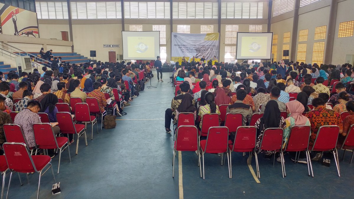 pplusfebunpad's tweet photo. [LIVE REPORT]

Telah berlangsung seminar umum dari Ketua BEM KEMA FEB Unpad 2018, Wakil Dekan FEB Unpad, dan perwakilan alumni dari FEB Unpad

Tetap semangat, Teman-teman!

Keep updates with us :
Instagram: @pplusfebunpad
Line@: @ifi6062h
Twitter: @pplusfebunpad https://t.co/1W2Rllf0yY