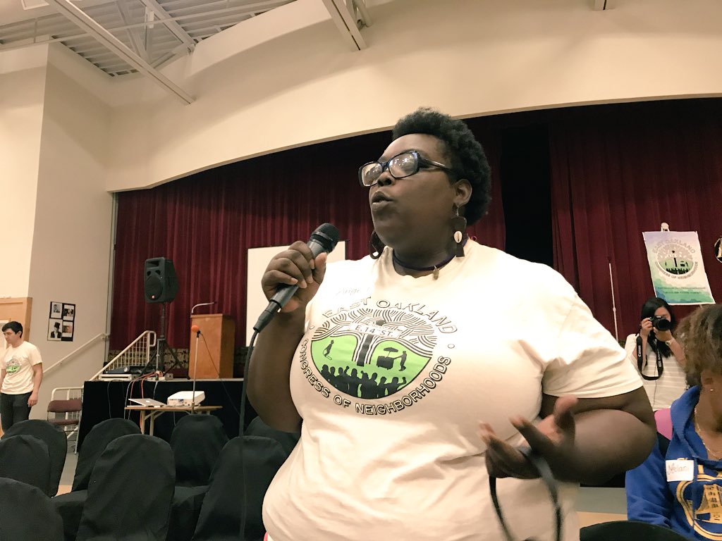 “The first thing I did when I came out of the womb is to take a breathe, but the greedy corps took my right to breathe clean air.” - organizers at @CBECal will keep fighting for justice and #FreedomToBreathe in #Oakland now calling for residents to take our health in our hands!