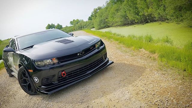 How is it almost fall?  #springtimememories #carsgalore a good wash and dust.  Literally.! #camarolife #camaro #z28camaro #trackcar4theroad. Automutt.co