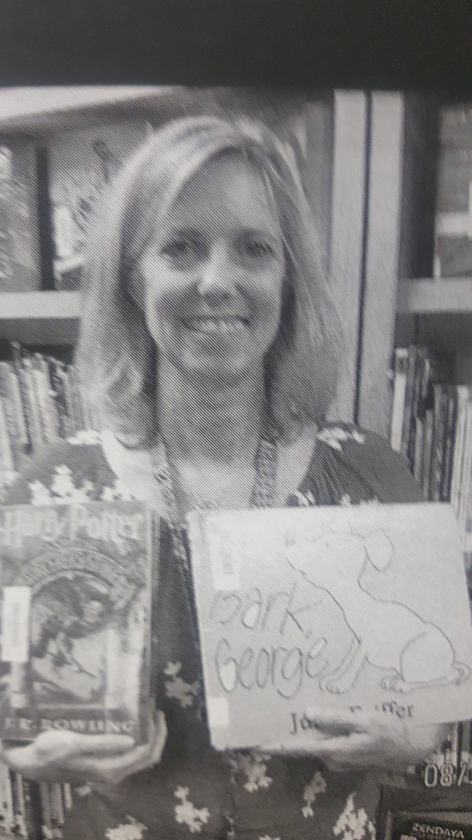 charlalcobb's tweet photo. We are readers...building readers at Mesa Verde. #BuildAISD #MVBuildingExcellence https://t.co/wFbje9H31i