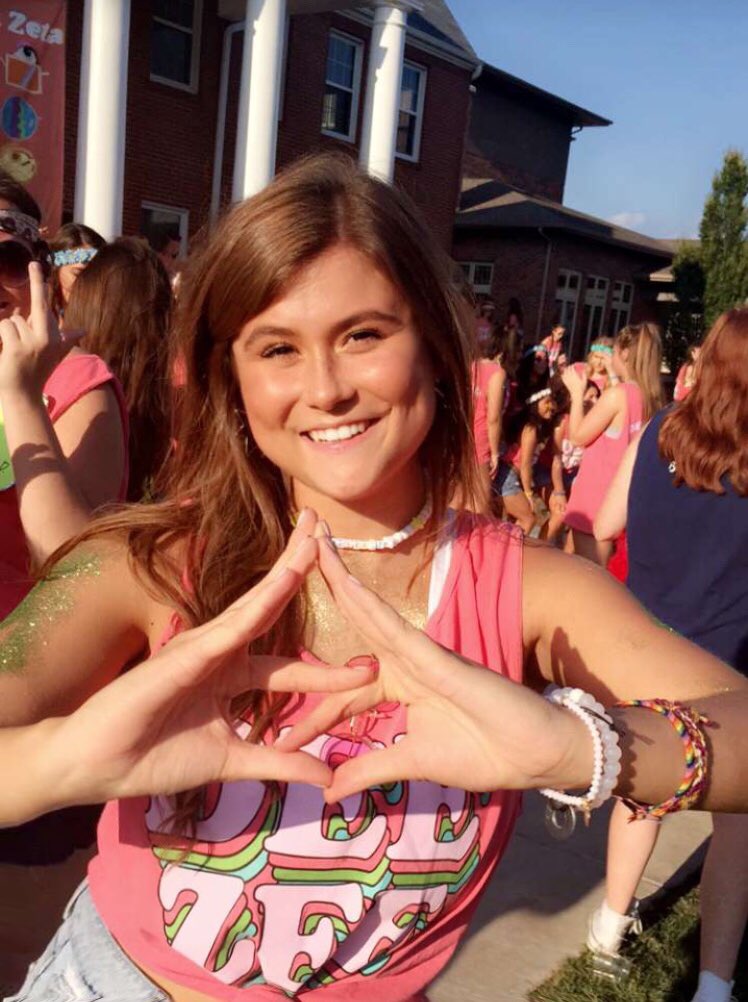 upperCASEy_'s tweet image. Honey, I’m homeeee💗🐢 #DeltaZeta