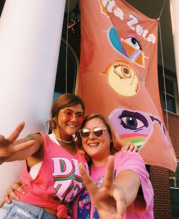 upperCASEy_'s tweet image. Honey, I’m homeeee💗🐢 #DeltaZeta