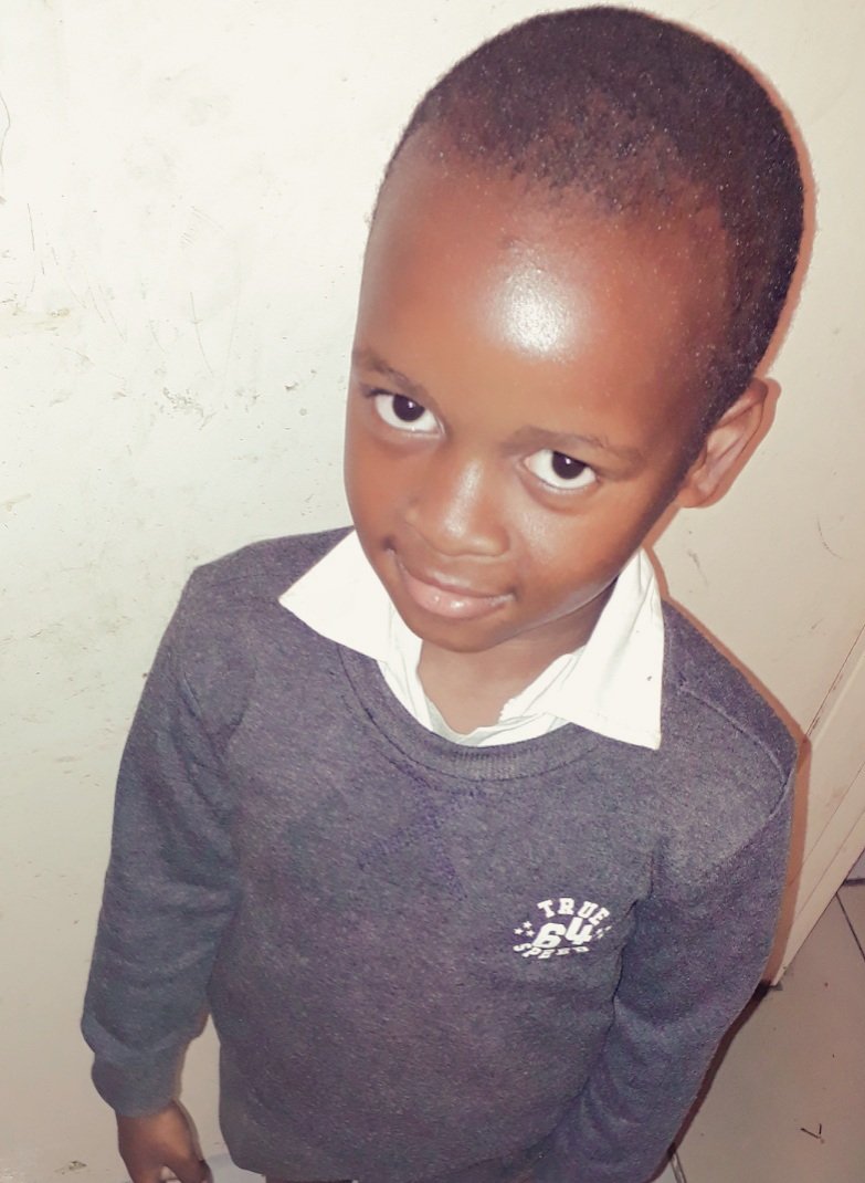 Ndumie212's tweet photo. So Today I dressed myself up for School.. Mom ain't gotta worry soon I will be doing it everyday... #MasonM https://t.co/WUpVfya4fG