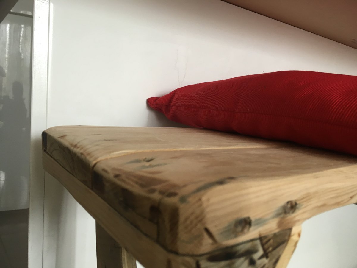 jilllynette's tweet image. The bench that Doug and I made. Recycled wood, curvy edges and soft warm colours. We had so much fun and I love the sanding machines. #handmade #redandcream #woodworking #curvyedges #benches #Recycle #recycled #crates #homemade #