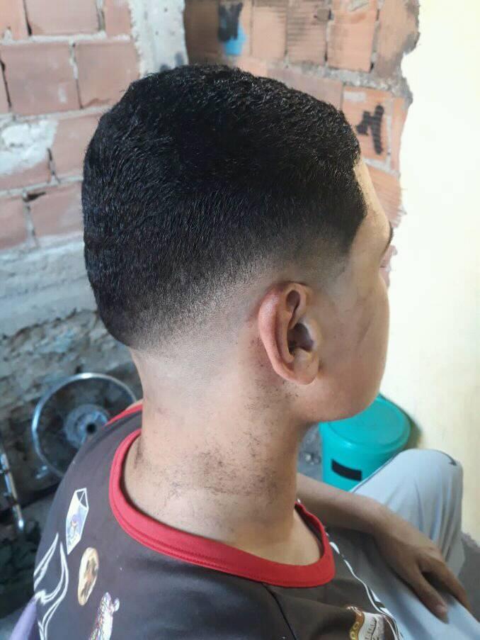 Barbeiross's tweet photo. Pigmentação ou Reflexo 📏📏

Regua feita pelo @descontrolado__ https://t.co/HH7JPXGHON
