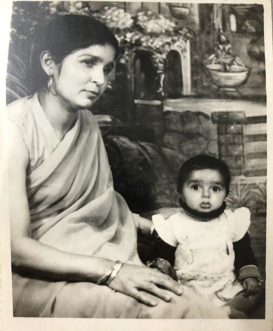 bhumikachawlat's tweet photo. My mom ❤  and little me when I was 1 year . https://t.co/Rcb0imskkn